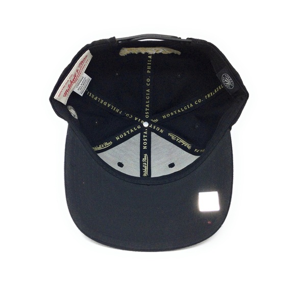 Mitchell and Ness Toronto Raptors We The Champions - 2019 Champions - Black/Gold - Picture 5 of 5